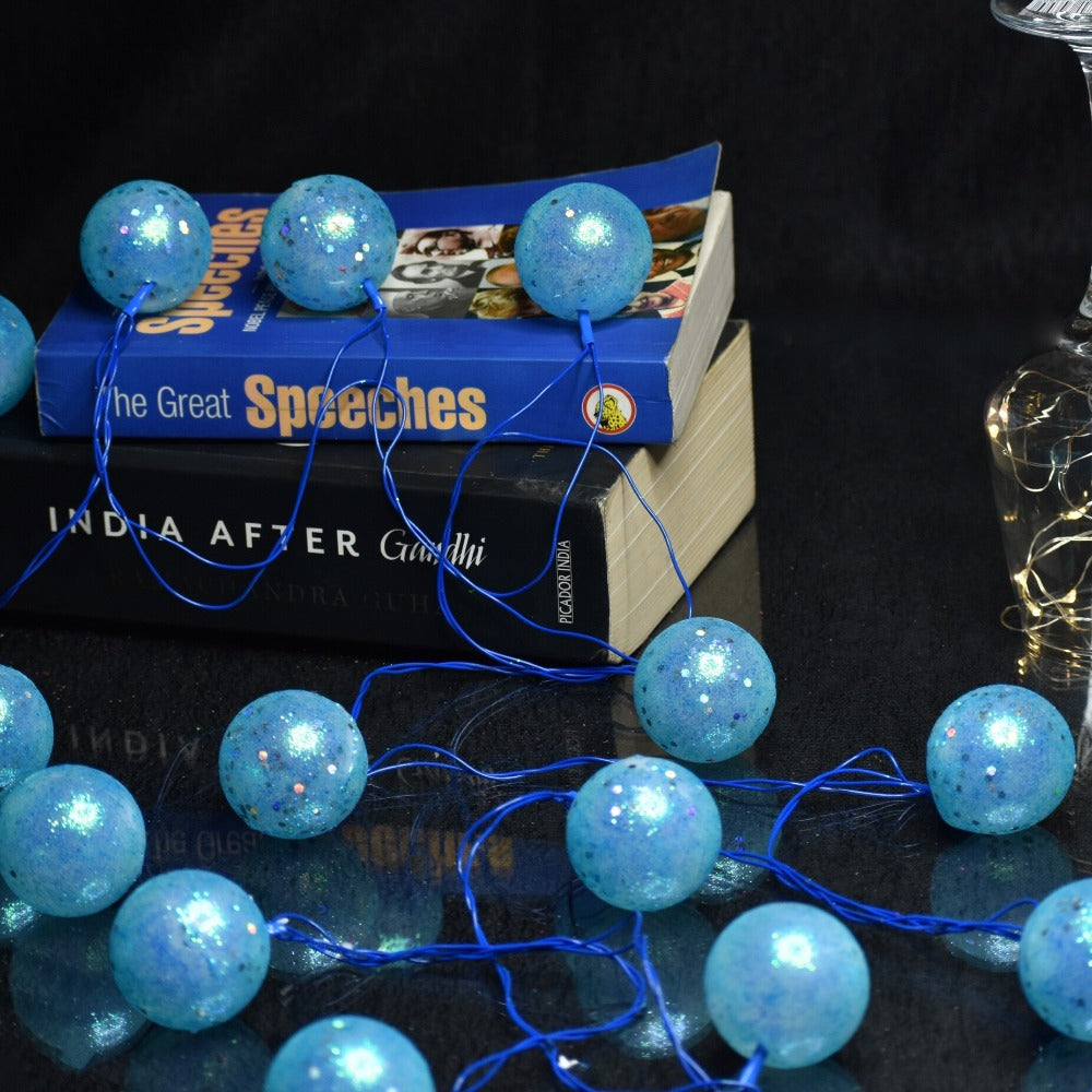 Big Sparkle Ball Light (4 Meters, 6 cm)