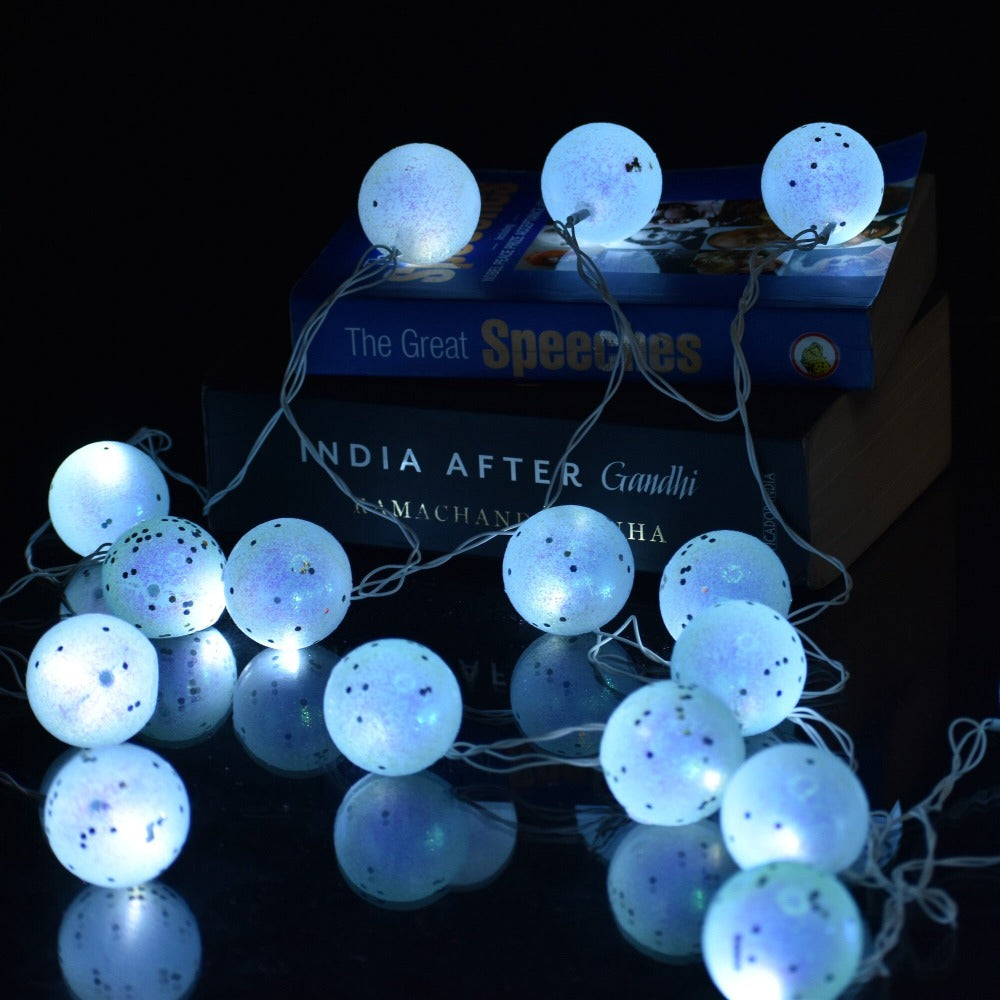 Big Sparkle Ball Light (4 Meters, 6 cm)