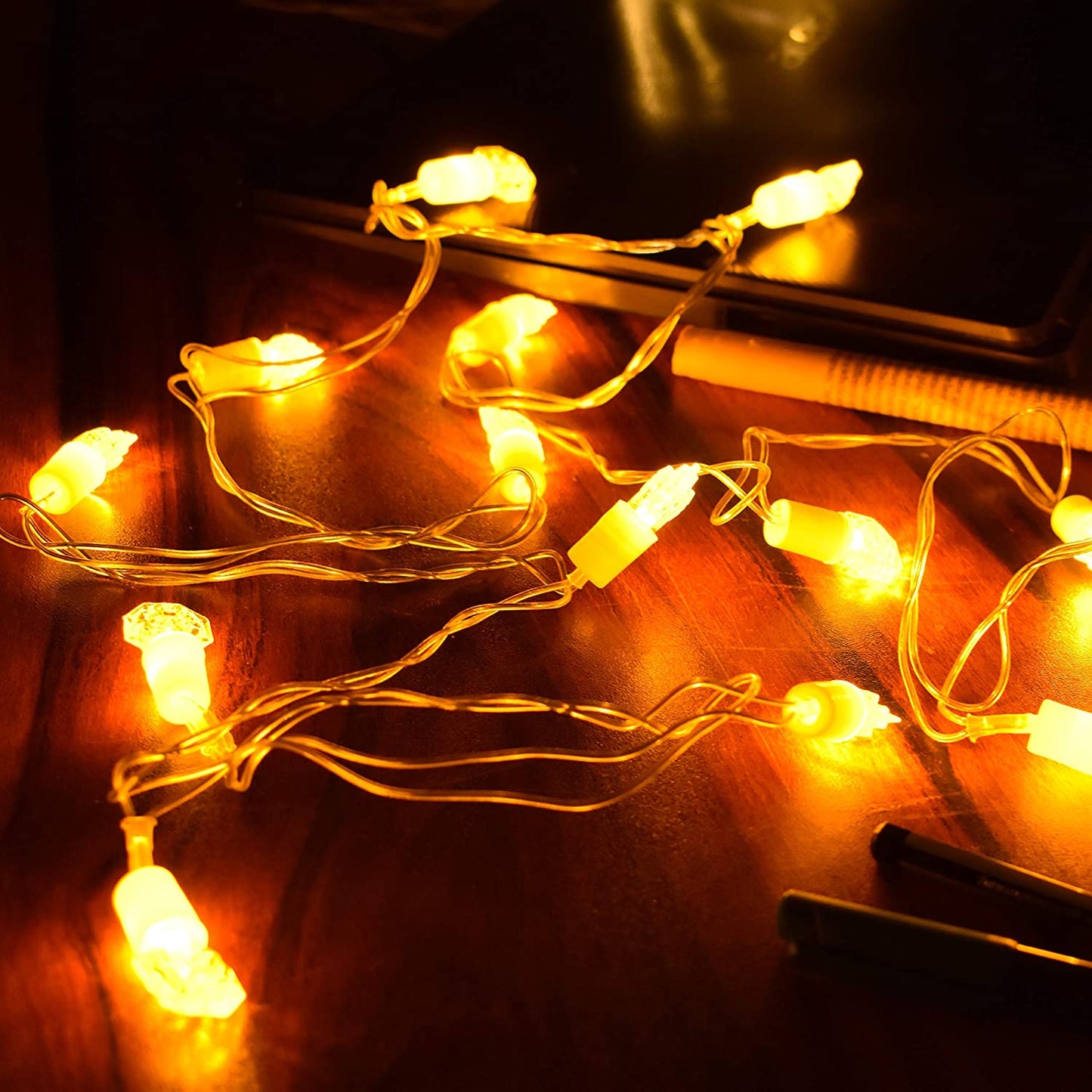 Small Wonder String Light (4 Meters, Gold)